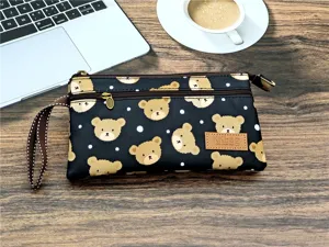 Sac pochette multi-couches en toile avec imprimé d'ours et fermeture éclair pour femmes
