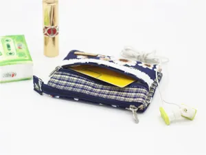 Floral cotton coin purse multi-layer card holder fabric zipper wallet detail view.