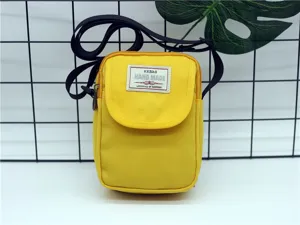 Borsa a tracolla in nylon giallo borsa porta cellulare minimalista da donna uso quotidiano