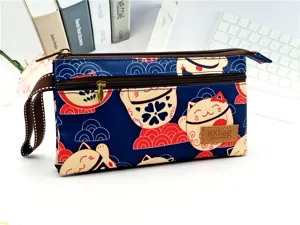 Pochette trousse à crayons en toile imprimée chat chanceux multicouche avec dragonne.