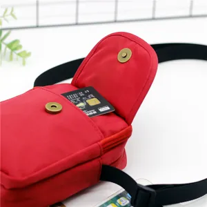 Borsa a tracolla rossa in nylon per cellulare, borsa verticale con bottone magnetico.