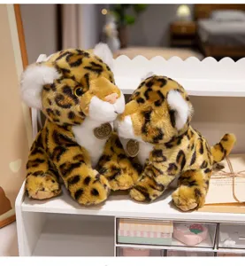 Ensemble de peluches de léopard mignonnes, douces poupées d'animaux pour cadeaux d'enfants.