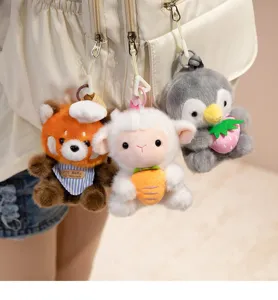 Süße Plüschtier Schlüsselanhänger Set mit Panda, Lamm und Pinguin Figuren für Taschen.