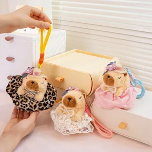 Simpatico ciondolo peluche capibara portachiavi con vestito e cappello per borsa regalo