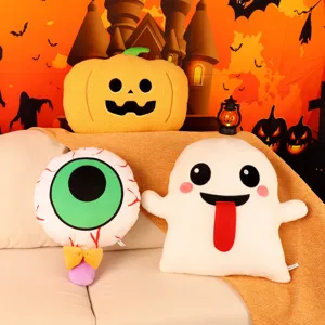 Ensemble de coussins en peluche d'Halloween, citrouille fantôme et jouets pour la déco.