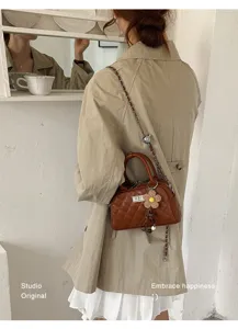 Women Autumn New Quilted Shoulder Bag Solid Color Chic Crossbody Bag Fashion Handbag
