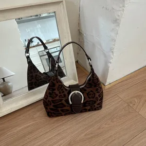 Bolso de hombro retro con estampado de leopardo marrón para mujer, elegante y chic.