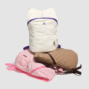 Sac à dos d'extérieur minimaliste et léger, sac de voyage japonais stylé pour la ville.