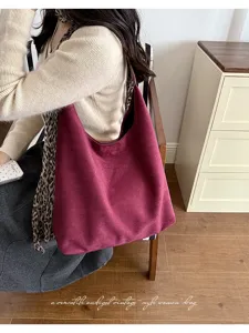 Vintage casual women shoulder bag, large capacity solid color tote bag for daily commute.