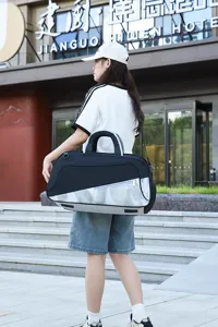 Grande borsone da viaggio borsa sportiva fitness per donna e uomo brevi viaggi nero.