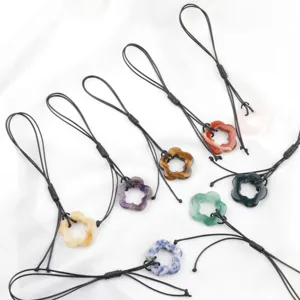 Natuurstenen holle bloem hanger met zwart koord DIY ketting armband accessoire