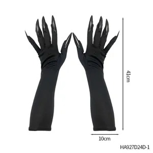 Detailansicht schwarzer Halloween-Kostümhandschuhe mit dramatischen langen künstlichen Krallen.