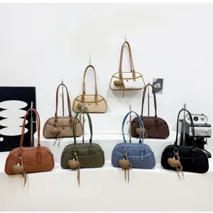 Korean style trendy shoulder underarm bag for women, fashion casual baguette handbag.