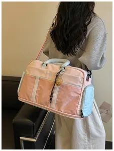 Large capacity travel duffel bag stylish lightweight gym sport shoulder bag for women detail