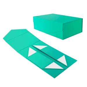 Boîte cadeau pliante magnétique cyan, boîte d'emballage en carton rigide de luxe affichée.