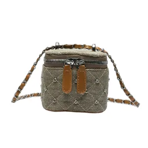 Kinder gewatteerde mini crossbody tas model doos met strass steentjes en kettingriem