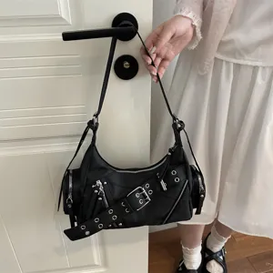Borsa a tracolla da moto alla moda da donna stile punk borsa nera per la stagione