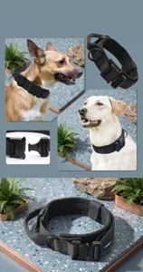 Vista detallada del collar de perro táctico con hebilla duradera y anillo en D fuerte.