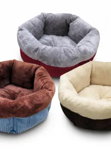 Cozy plush pet bed for cats and dogs, four-season universal warm sleeping mat with soft cushion.