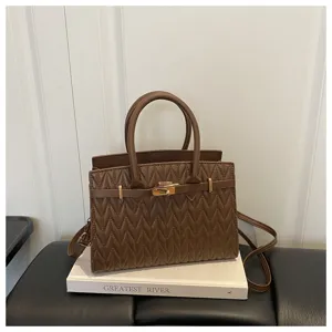 Borsa a mano trapuntata marrone tracolla borsa retro elegante da donna per tutti i giorni