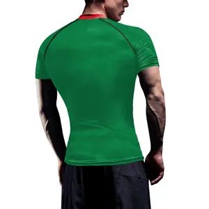 Chemise de compression homme manches courtes sport fitness entrainement vert vue arriere