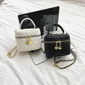 Quilted crossbody bag for women, chic chain vanity box bag with double zipper and classic design.