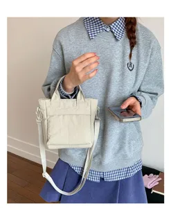 Casual canvas crossbodytas voor dames, lichtgewicht kleine schoudertas in beige.