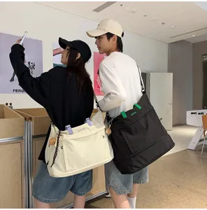 Grande borsa da viaggio impermeabile capiente borsone weekend per donna e uomo bagaglio