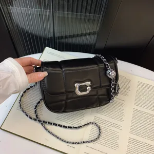 Dames Gewatteerde Schoudertas Mode PU Leer Schoudertas Kleine Ketting Flap Bag Stedelijk Minimalistisch Handtas