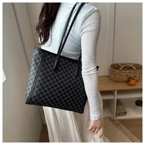 Large capacity letter print canvas shoulder tote bag casual work commute underarm bag