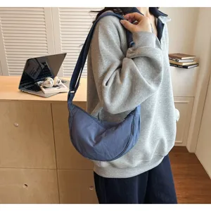 Borsa a tracolla mezza luna in nylon da donna, borsa dumpling leggera per tutti i giorni.