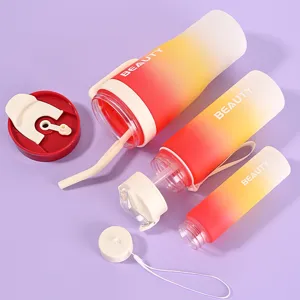 Set van gegradueerde plastic waterfles, minimalistische bekers met grote capaciteit en rietje.