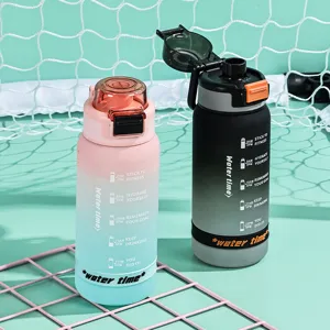 Grande bouteille d'eau de sport dégradée avec repères temporels, portable et durable pour le fitness.