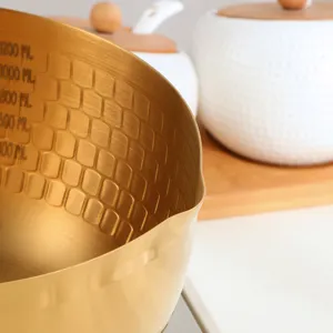 Golden stainless steel Yukihira pot 1.2L milk pot with inner scale and hammer pattern for kitchen cooking