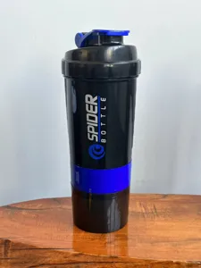 Dreischichtiger Kunststoff Shaker Becher für Proteinpulver Fitness Sport Mixbecher Deckel.