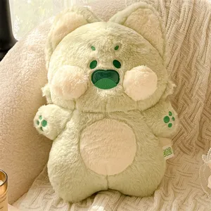 Coajín de peluche de gato tierno verde, muñeco de tela suave y esponjoso para la habitación.