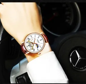 Herren Automatikuhr mechanische Uhr mit Skelett Zifferblatt römischen Ziffern und Lederarmband
