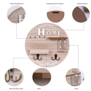 Porte-clés mural en bois avec détails en bois naturel, crochets métalliques, étagère et vase.
