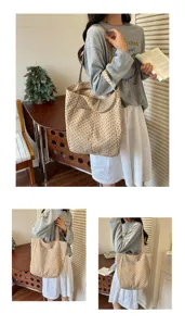 Korean style polka dot canvas tote bag, casual shoulder handbag for commuting and daily wear.