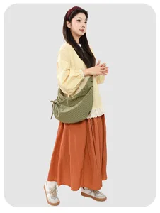 Elegante borsa a tracolla a quadretti verdi con grande capacità per il lavoro quotidiano.