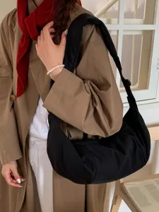 Bolso de hombro negro de moda para mujer, gran capacidad bolso cruzado de nailon casual.
