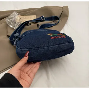 Sac bandoulière en denim sac décontracté brodé joli design de chien voyage quotidien élégant