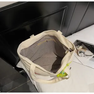 Τσάντα καμβά tote μεγάλη χωρητικότητα casual ώμου με ριγέ εσωτερικό σχέδιο για καθημερινή χρήση