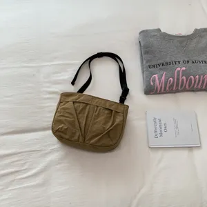 Casual vintage style women crossbody shoulder bag everyday fashion multi pocket handbag