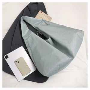 Light gray fashion hobo shoulder bag, large capacity casual tote bag for daily commute.