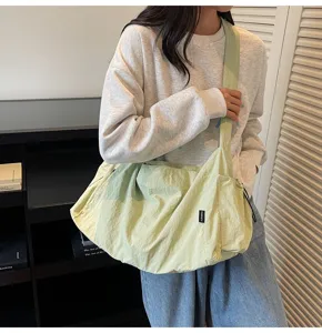 Light green casual hobo shoulder bag, large capacity daily commuting travel canvas tote bag.