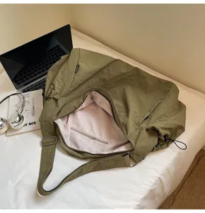 Large capacity canvas shoulder bag casual commuting travel tote bag versatile crossbody bag
