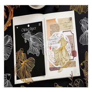 Pacchetto materiale carta scrapbooking decorativo cavo oro e argento per artigianato.