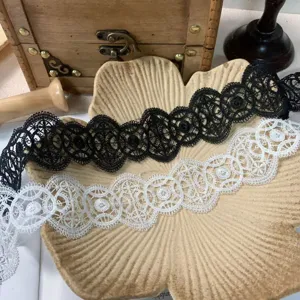 Nastro di Bordo in Pizzo Ricamato in Poliestere Nero Bianco Per Qipao Vestito Vestiti Per Bambole Decorazione Fai Da Te