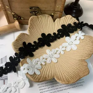 Galon en Dentelle Florale Brodée Soluble dans l'Eau Ruban en Soie de Lait pour Vêtement Robe de Mariée DIY